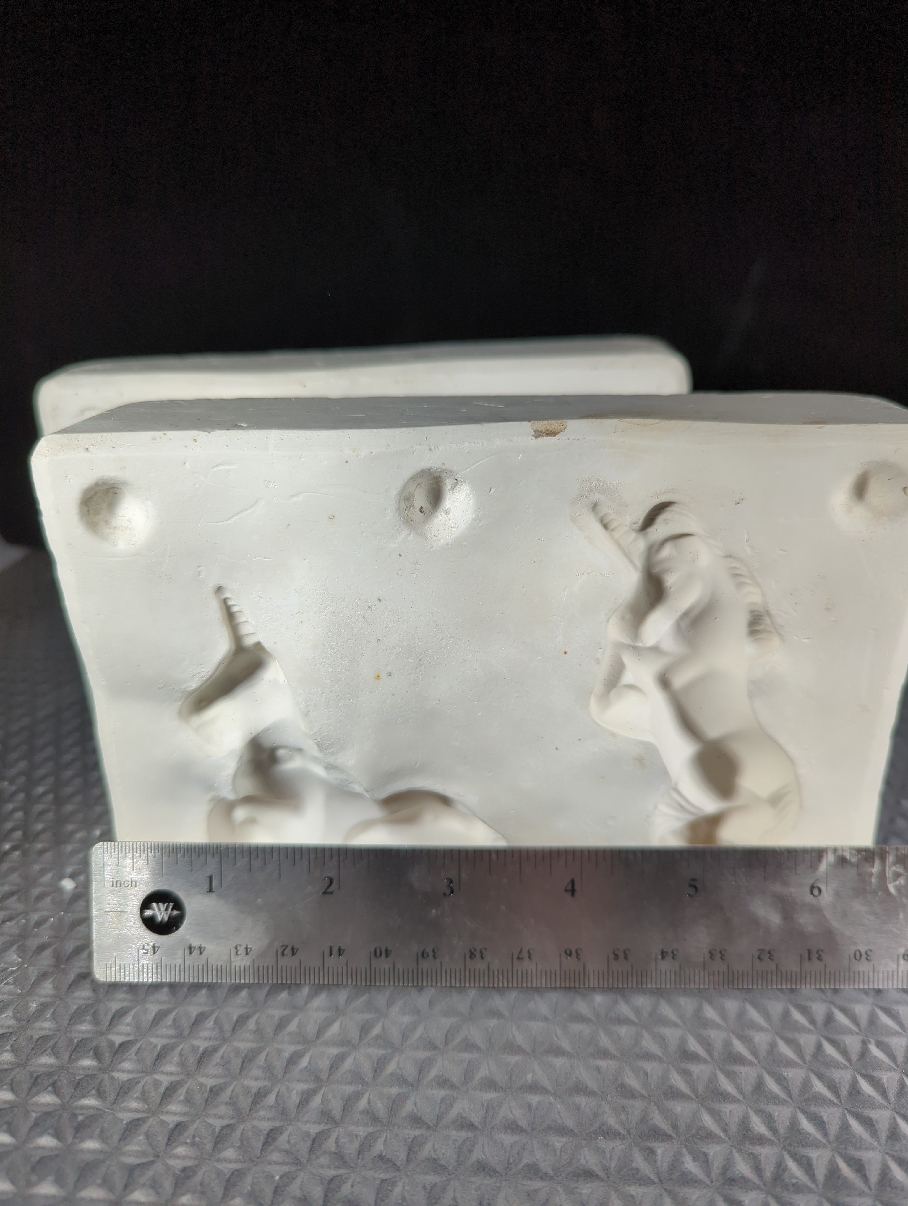 CM0553 -617 Ingmar Molds - 2 Unicorns