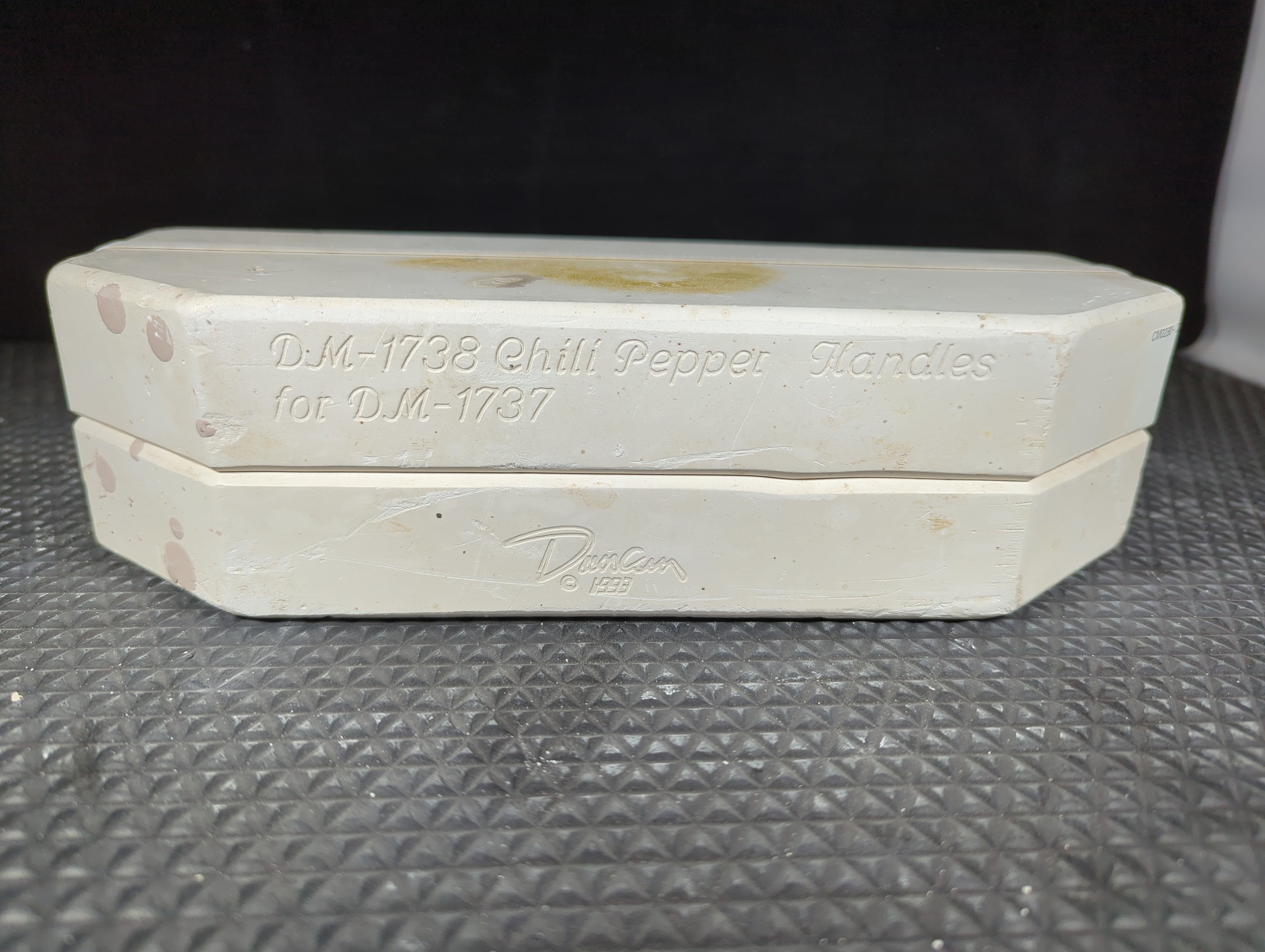 CM0280 - DM-1738 Duncan Chili Pepper Handles