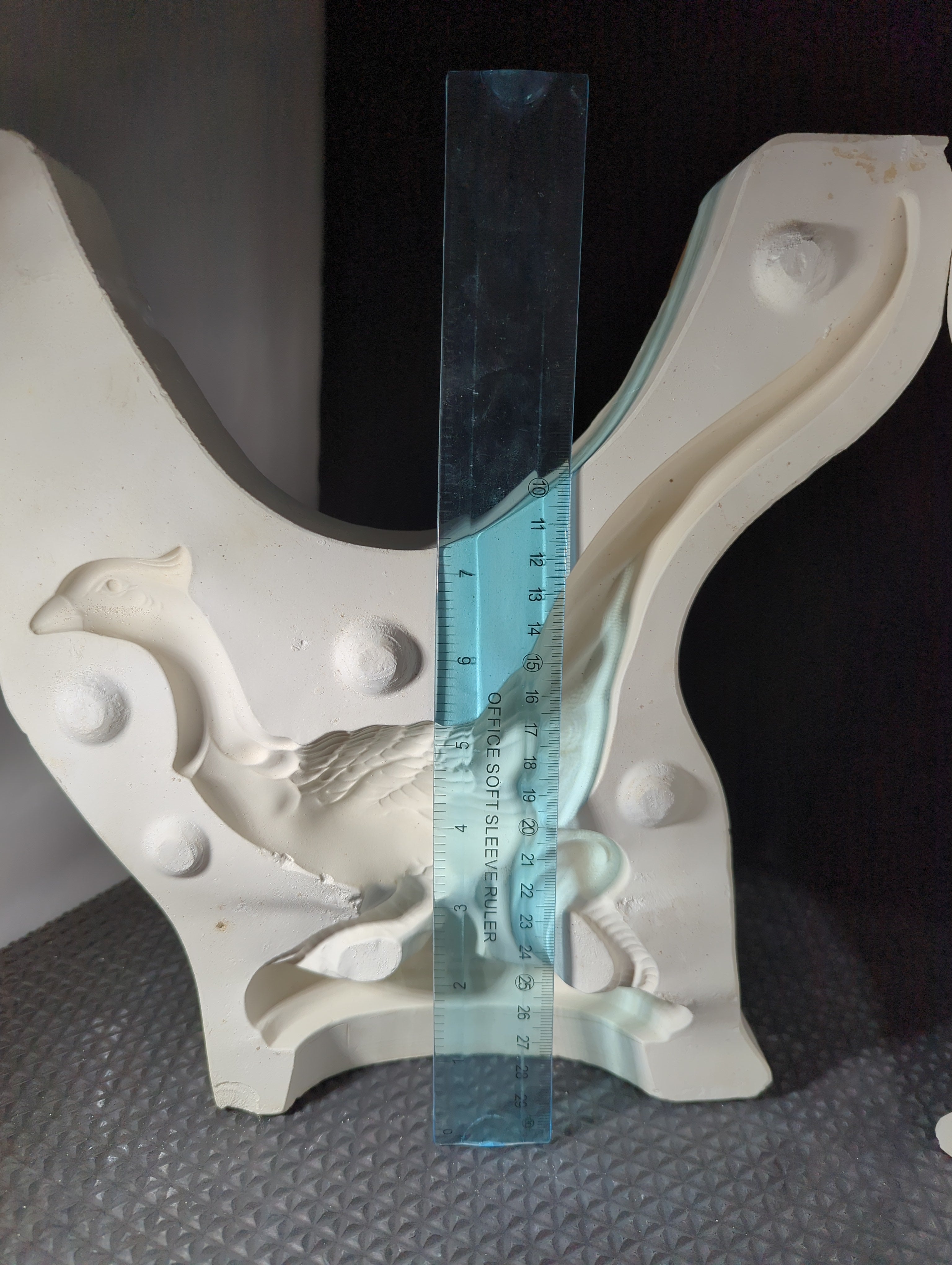 CM0335 - 1x37 A Jodi Mold - Bird
