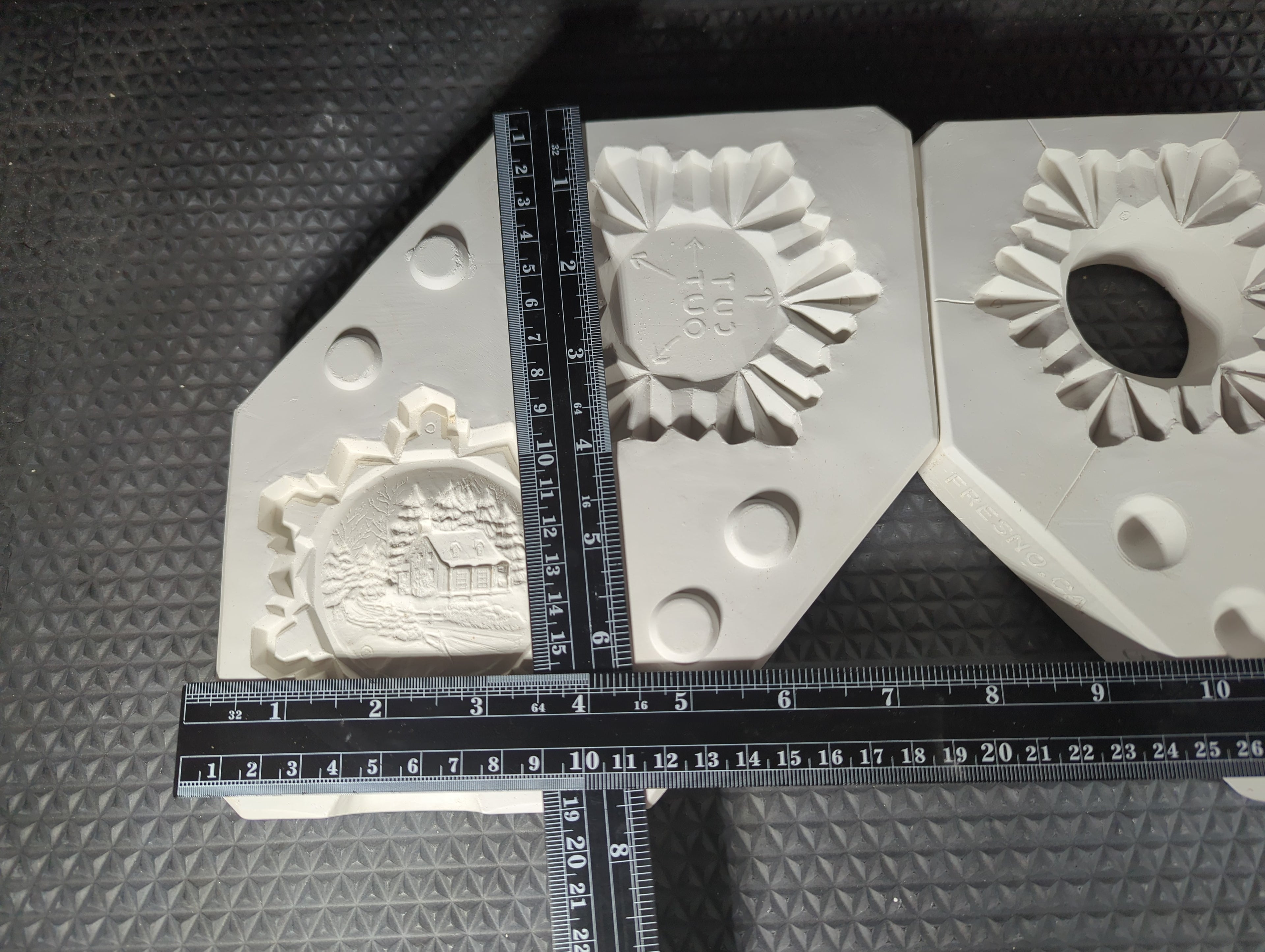 CM0797 - DM-409B Duncan Snowflake Ornaments