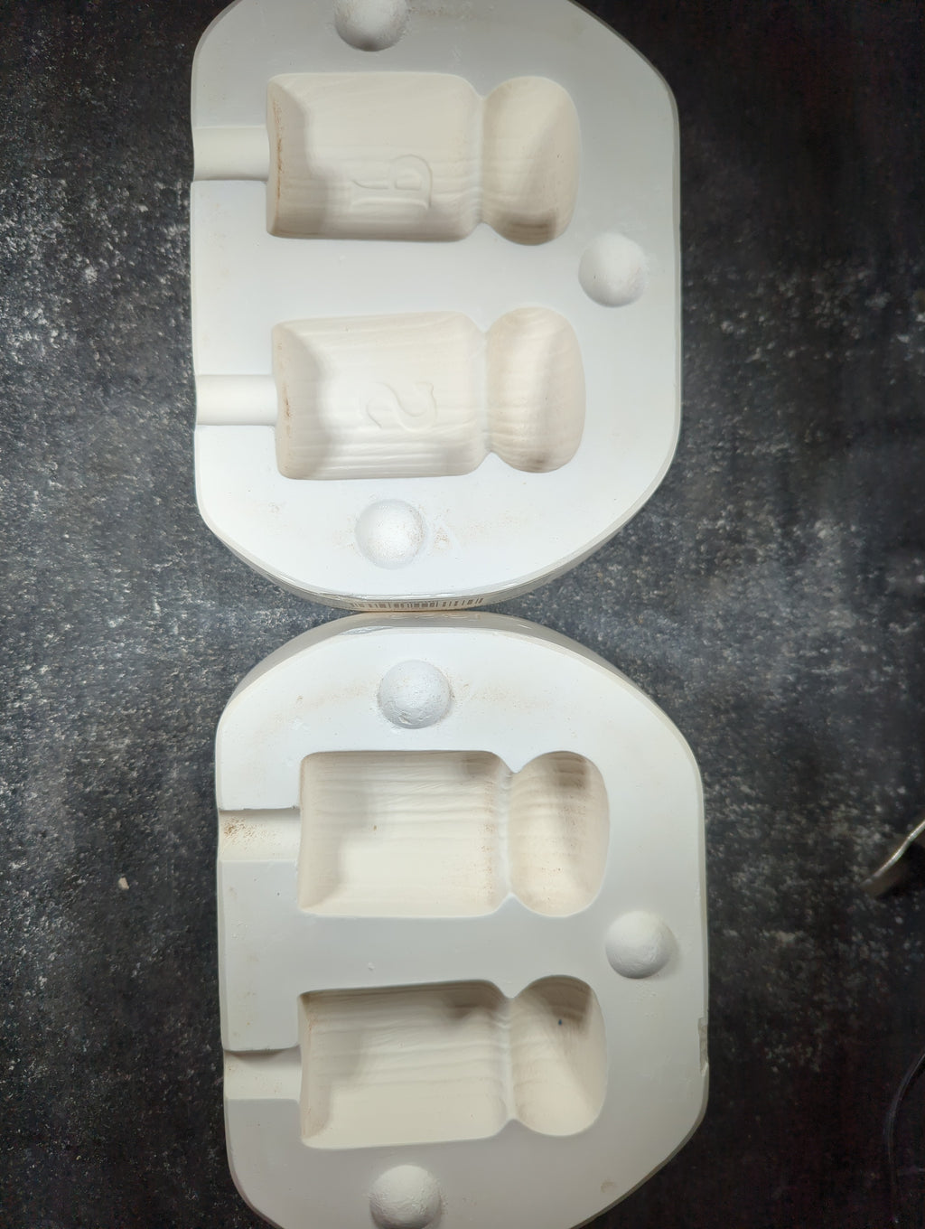 CM0113 - 1323 Kimple Salt and Pepper Shaker
