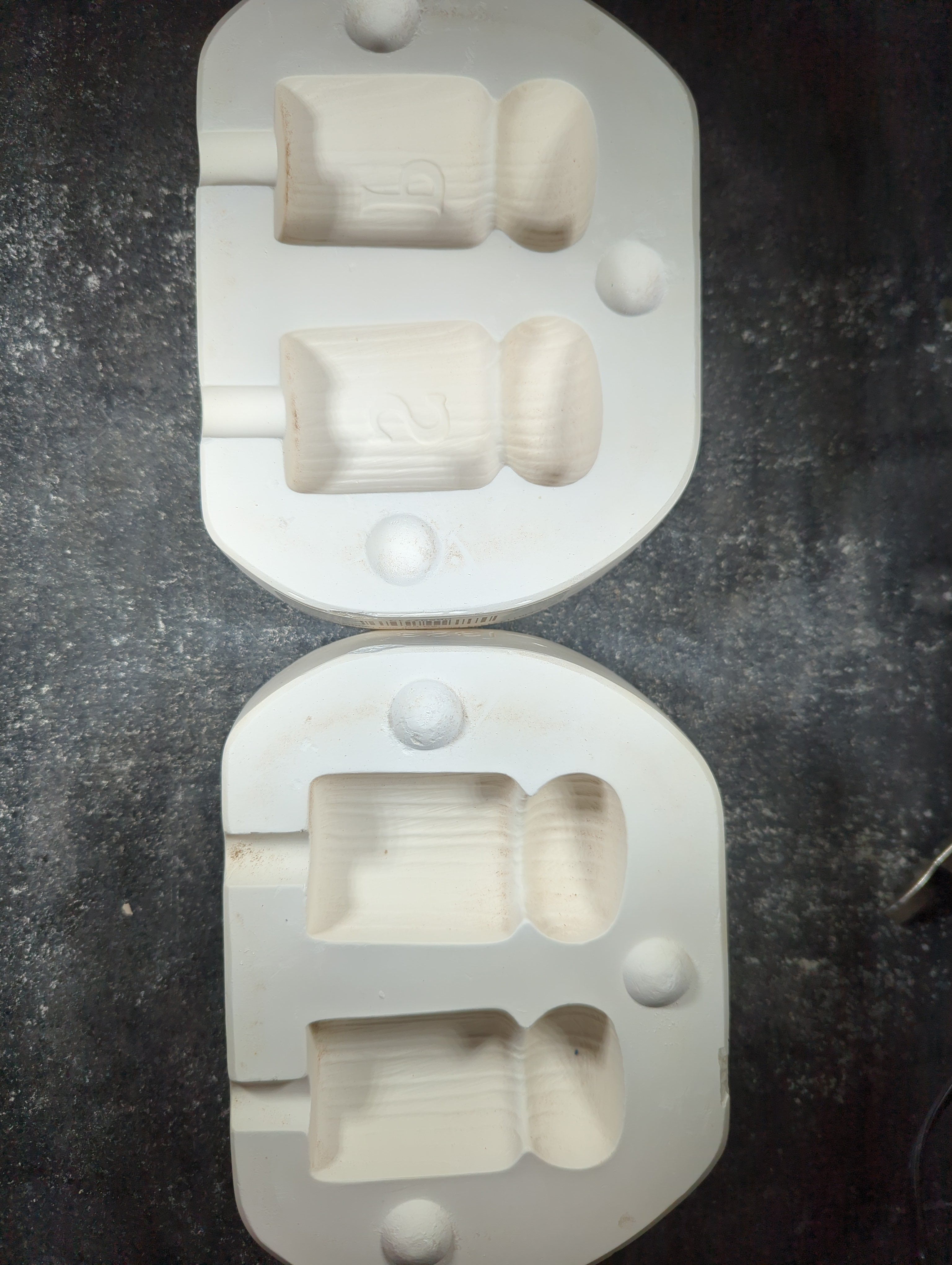 CM0113 - 1323 Kimple Salt and Pepper Shaker