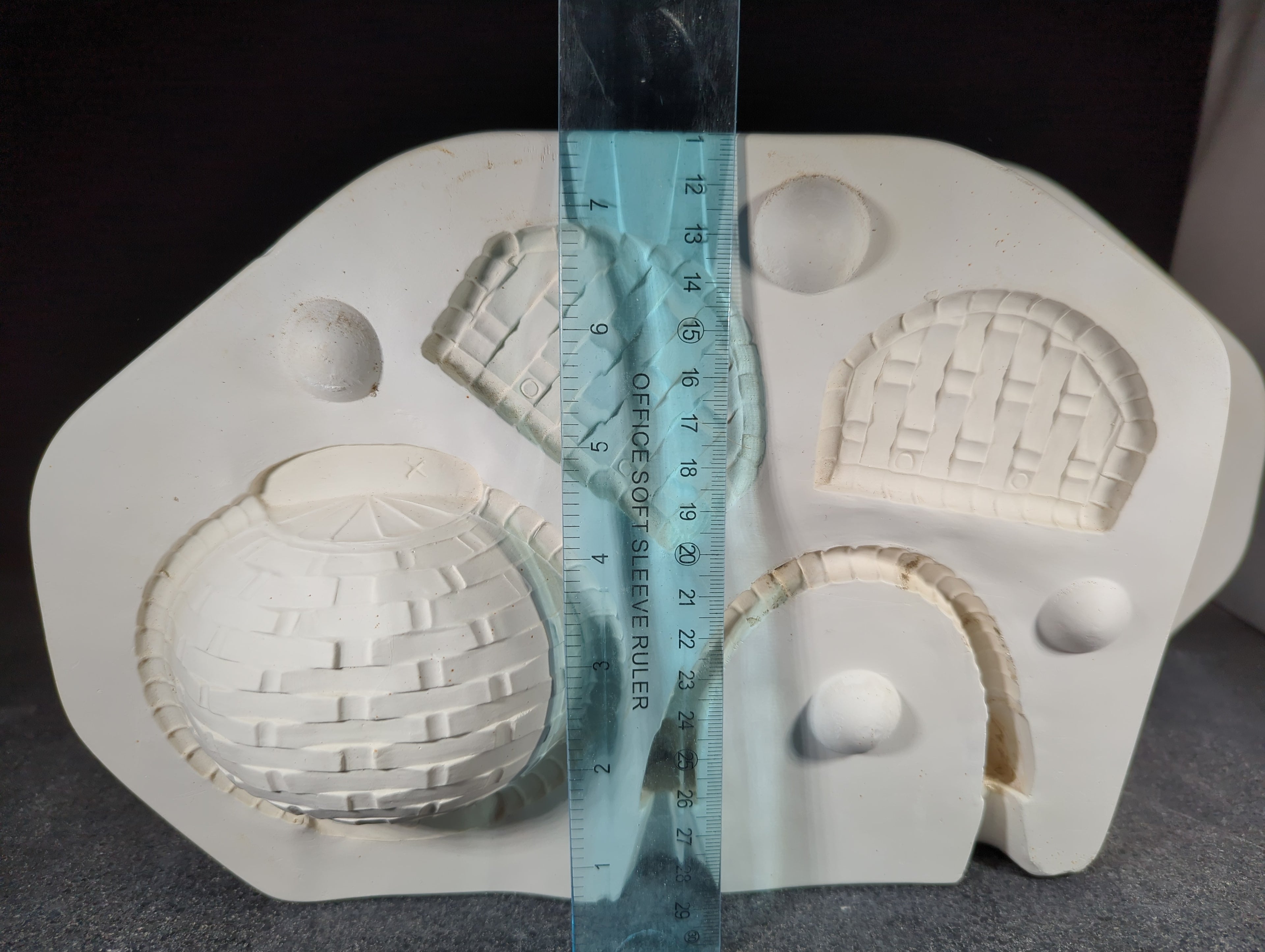 CM0173 - J516 Clay Magic Small Wicker Clay Basket