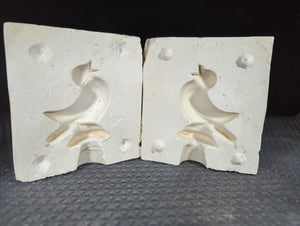 CM0893 - Homemade Bird - could be a pie bird