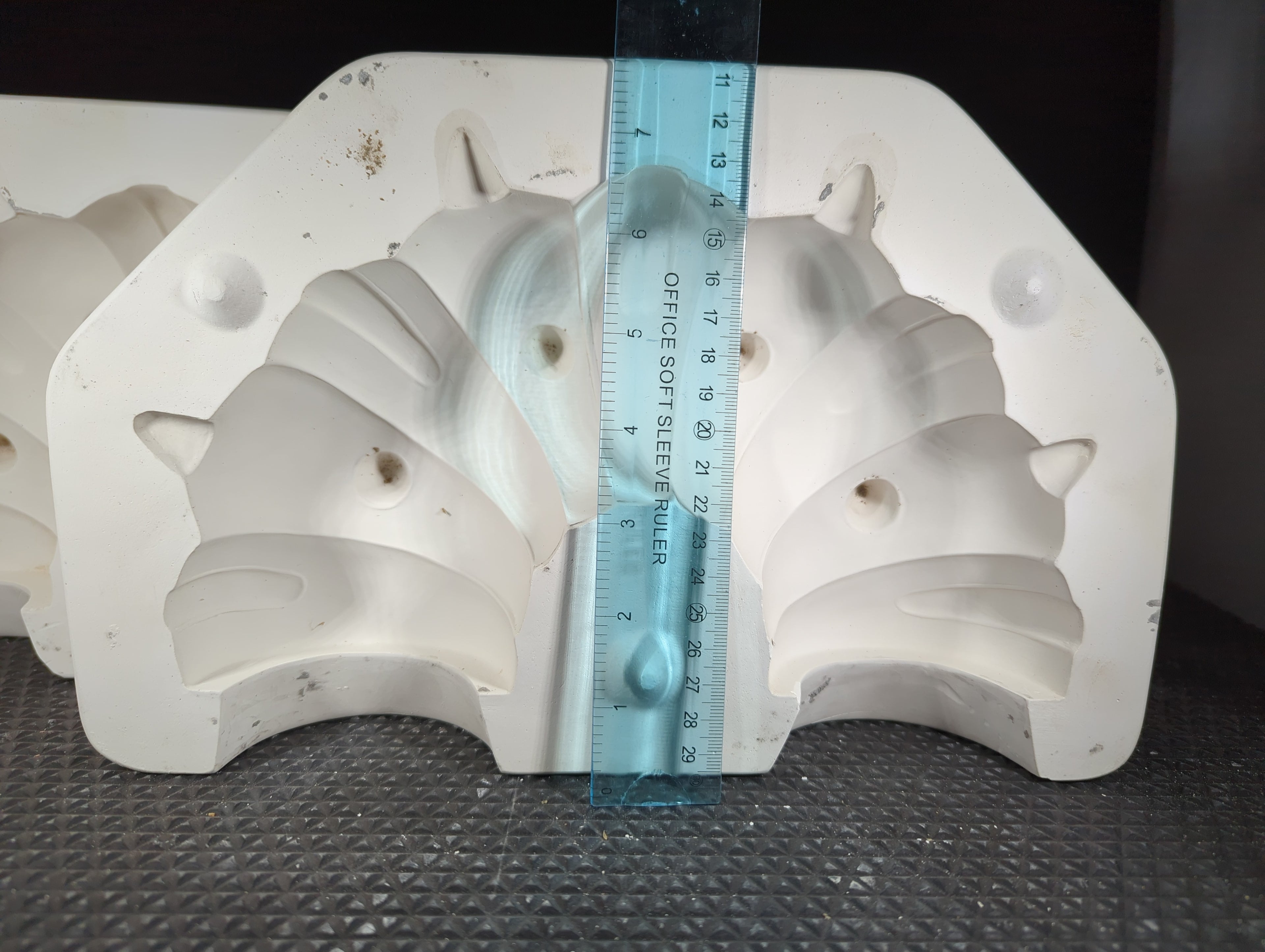 CM0241 - 2907 Clay Magic Katy Caterpillar Body
