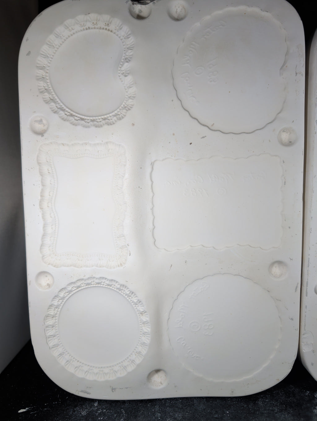 CM0029 - 249 Gator 6 Fancy Boxes (No lids)