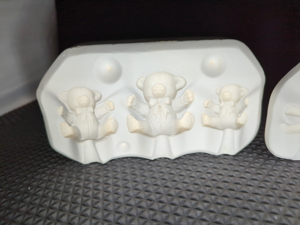 CM0268 - S-860 Scioto 3 Small Bears