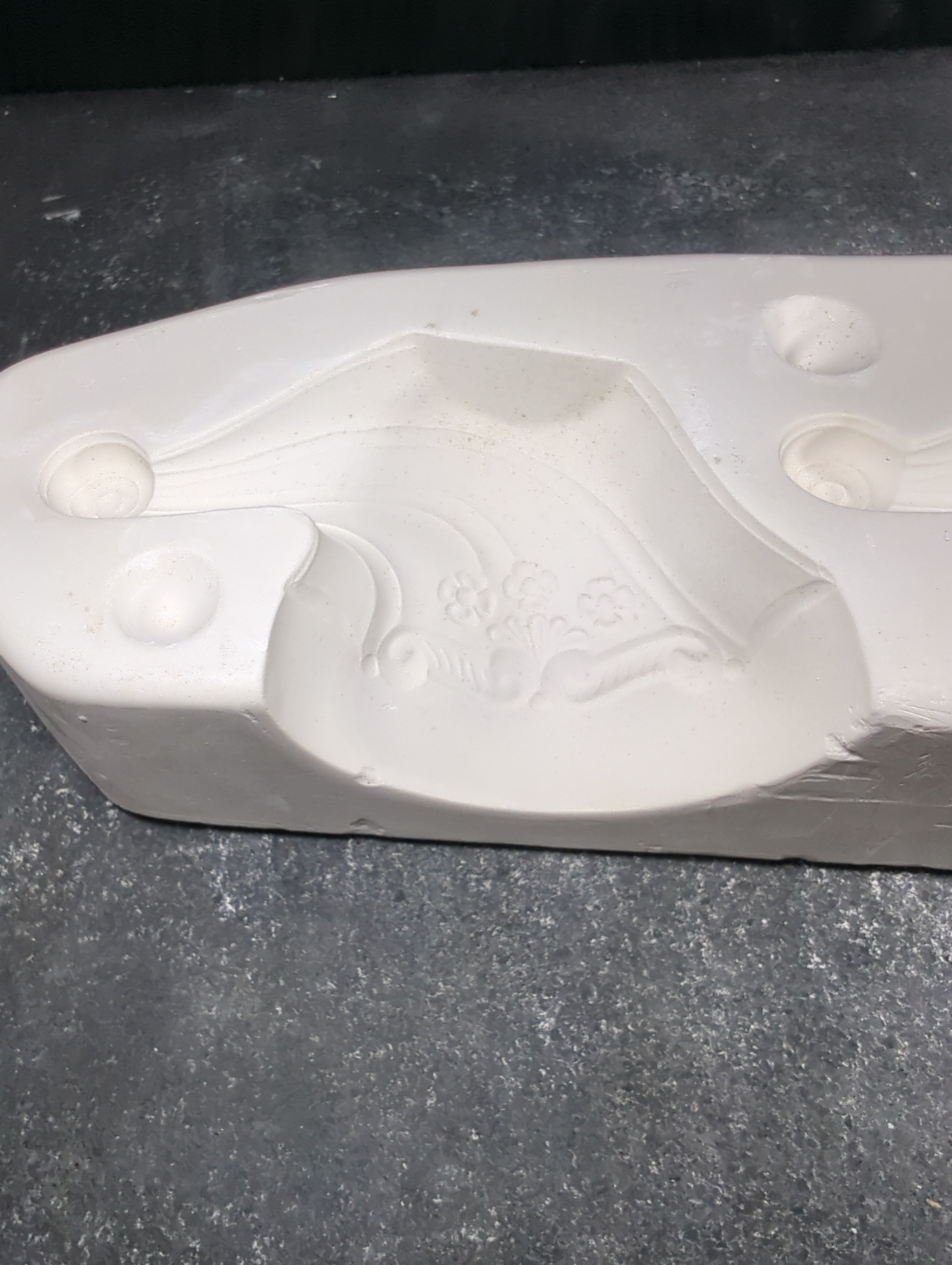 CM0091 - D-789 Dona's Three Mini Carved Victorian Cornucopias