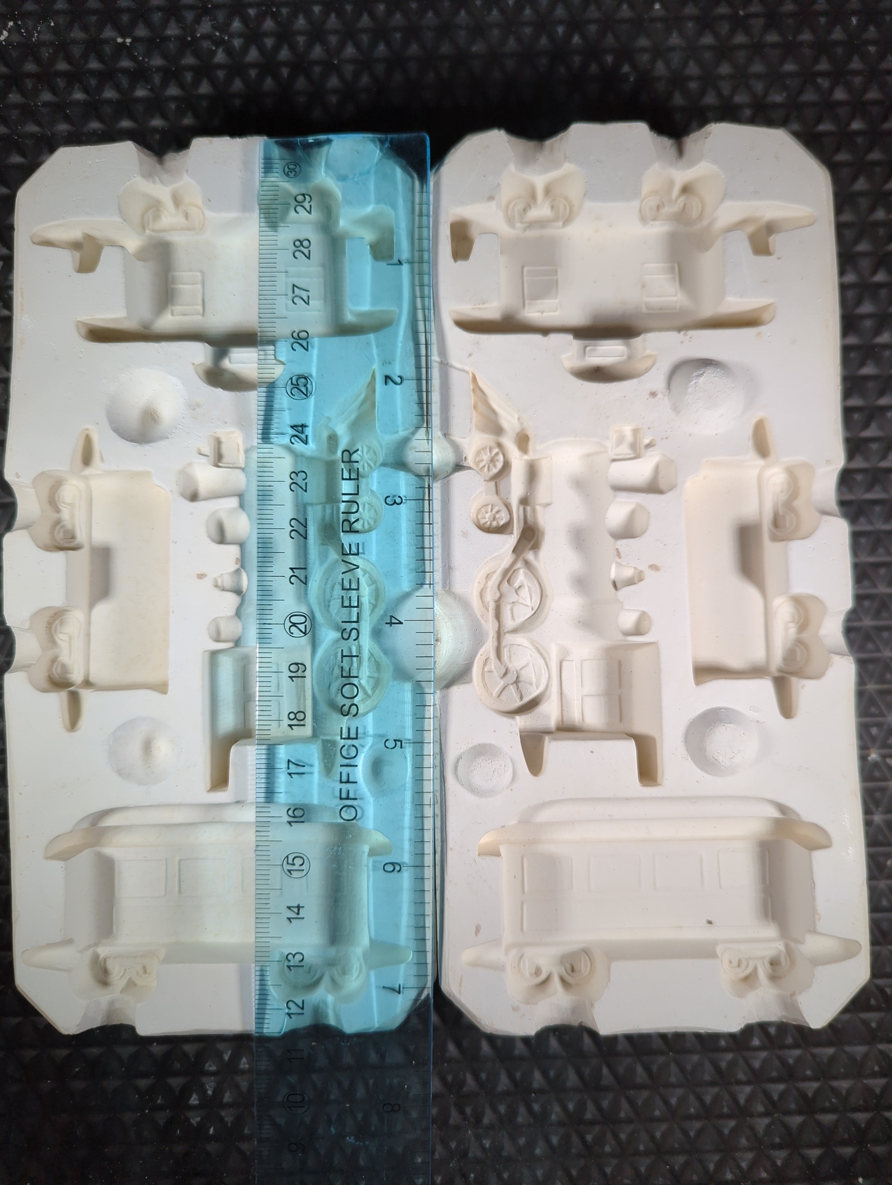 CM0239 - DM 407A Duncan Train