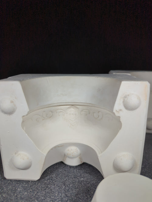CM0182 - 31 Arnels Small Bowl