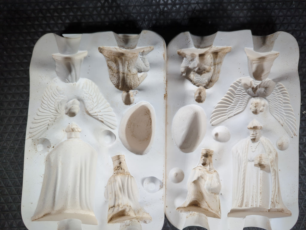 CM0374- DM-134C Duncan C of Nativity Set
