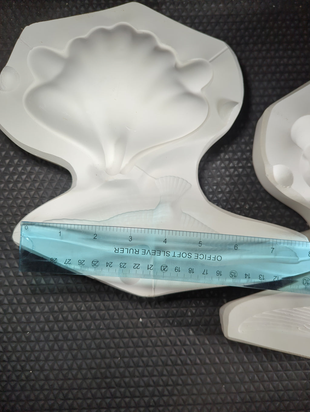 CM0350 - 197 Mikes Mold Shell and Bird
