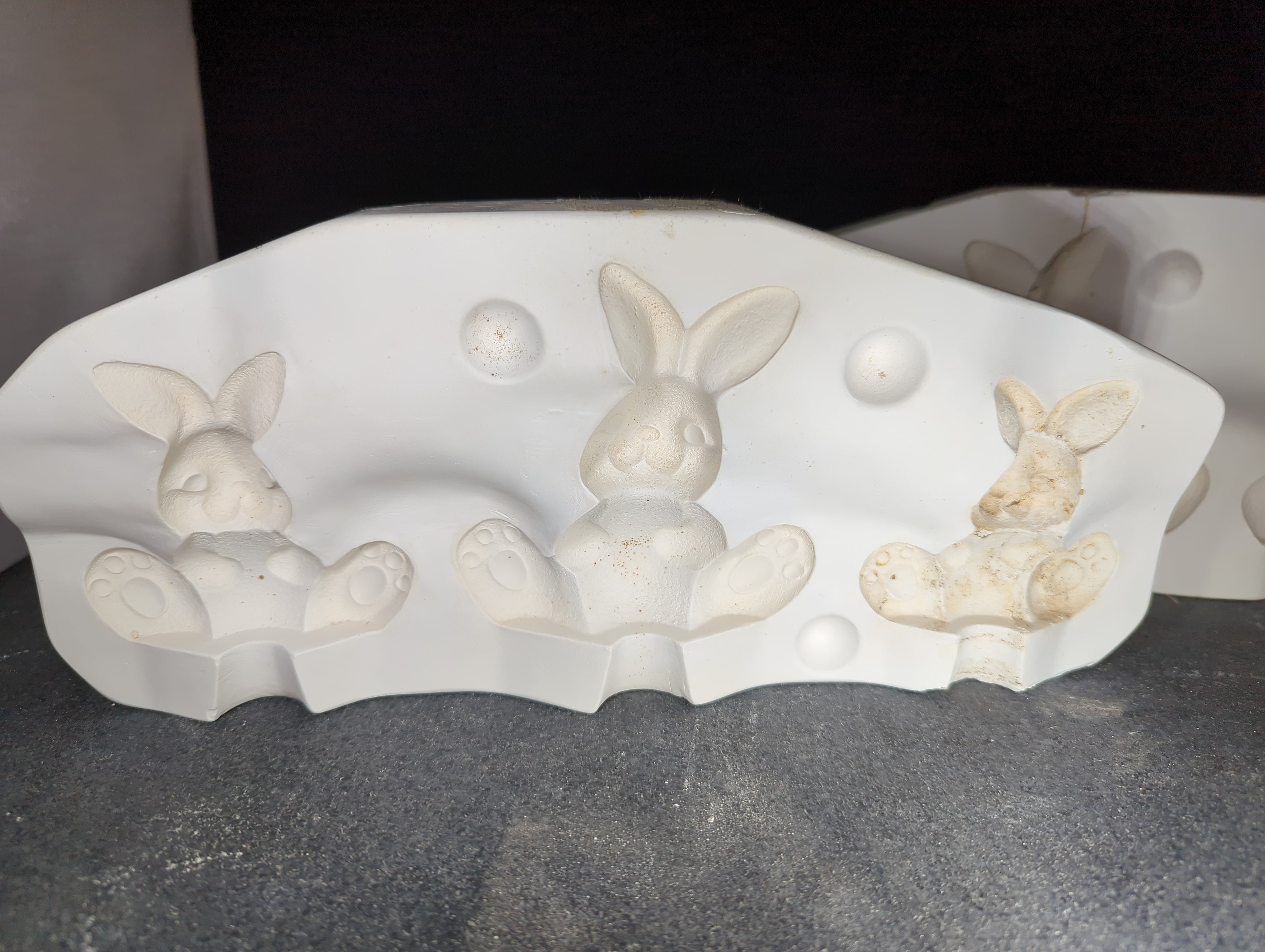 CM0195 - J1328 Clay Magic Three Little Bunnies