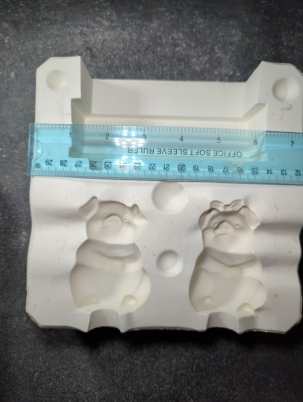 CM0096 - DM-239C Duncan Piglet Salt and Pepper