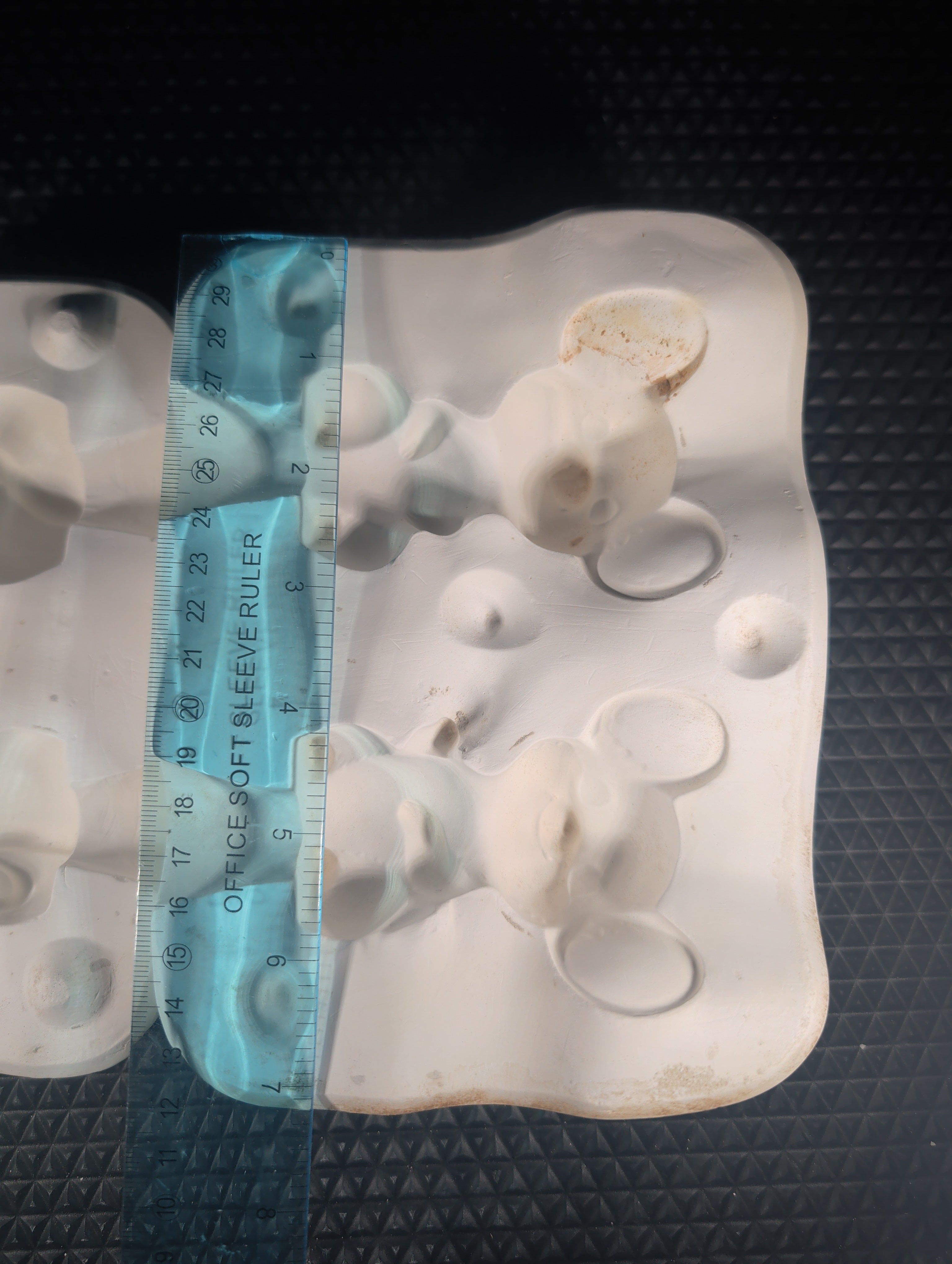CM0221 - #32 Big D Molds Mice
