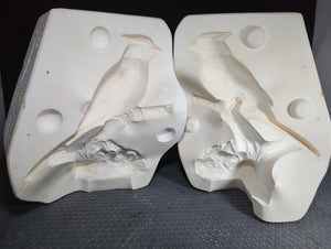 CM1119 - AW-237 Moss Landings Molds Cardinal