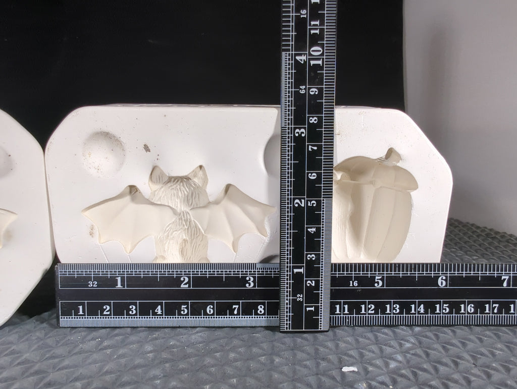 440 Riverview Bat & Pumpkin plaster casting mold, listed as used, great condition, view 2
