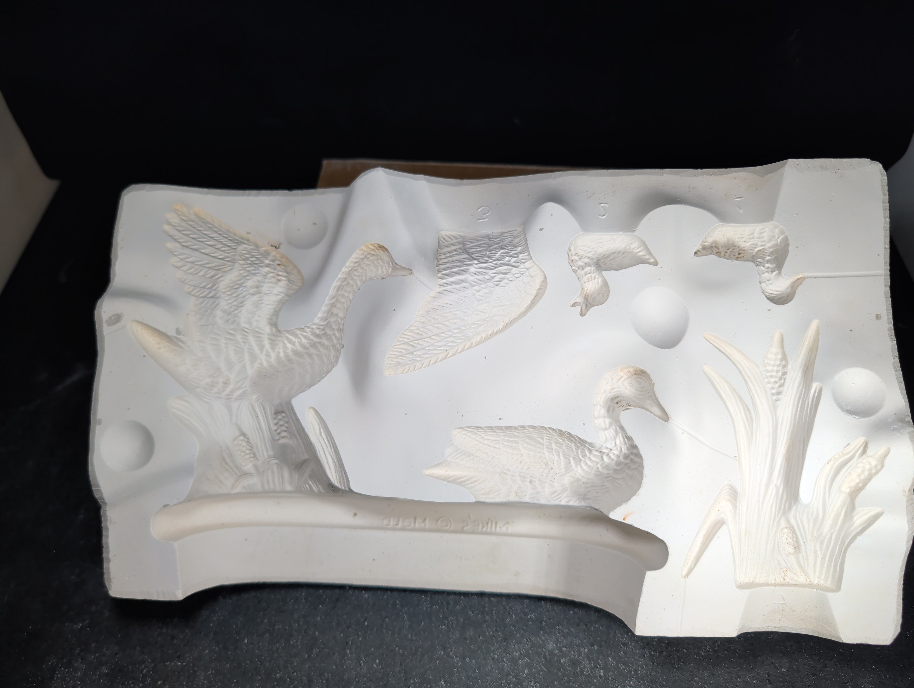 CM0073 - 370 Mikes Molds Mallards