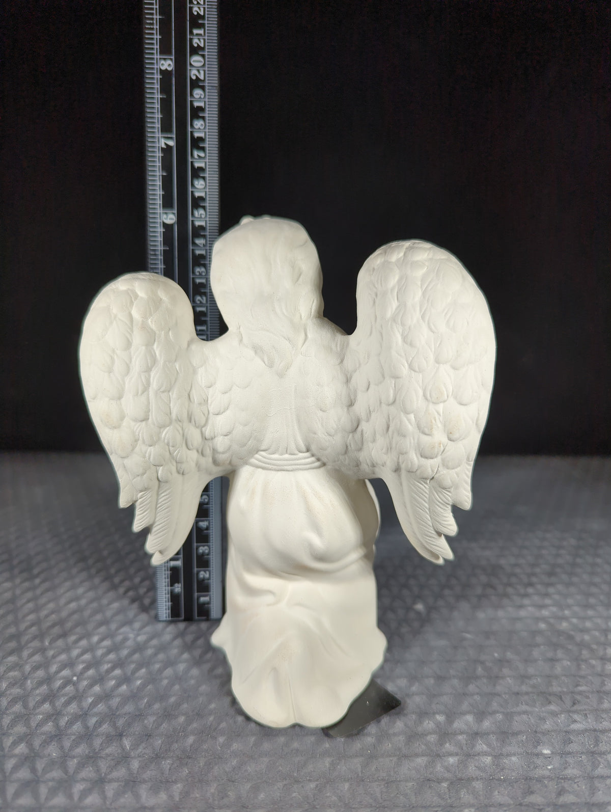 CM1487B - Kneeling Angel Low Fire Bisque