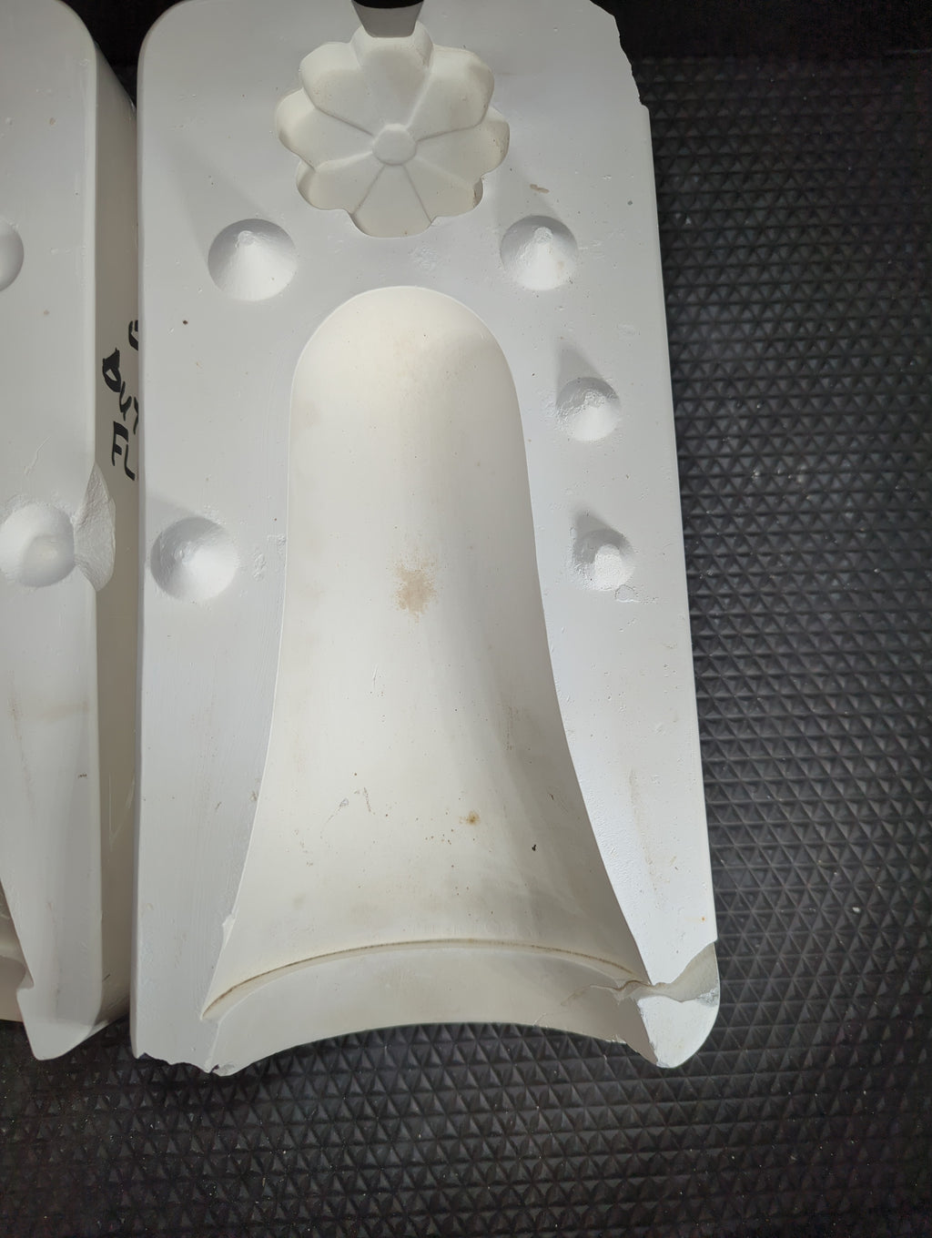 CM0291 - 170 Castle Wind Chime Large Butterflies
