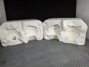 CM0909 - H2759 Holland Molds Cat